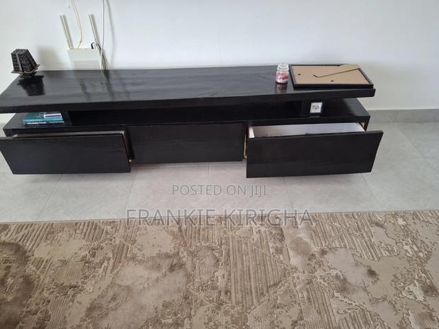 6ft Modern Tv Stand – Spacious Storage, Good Condition
