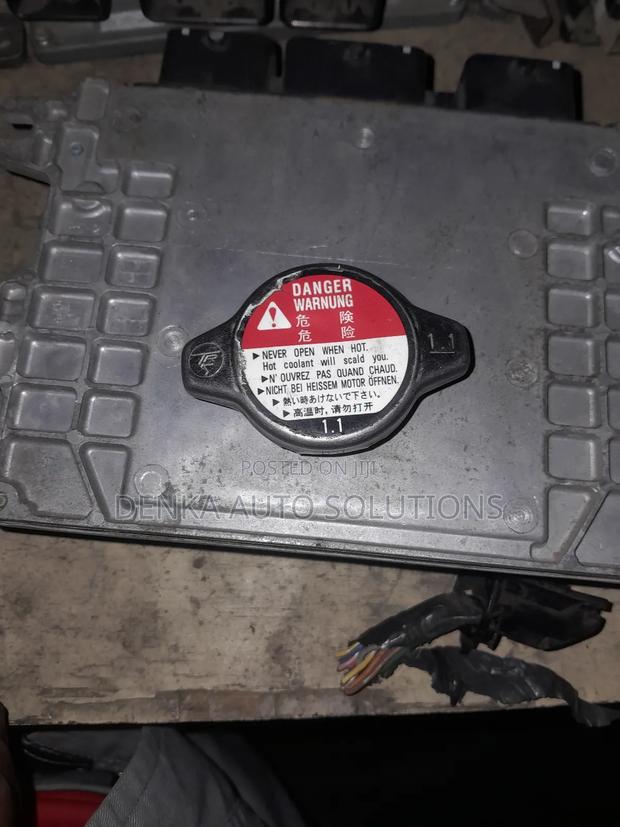 Honda Fit Radiator Lid