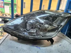 Toyota Isis 2008 Non Xenon Headlights