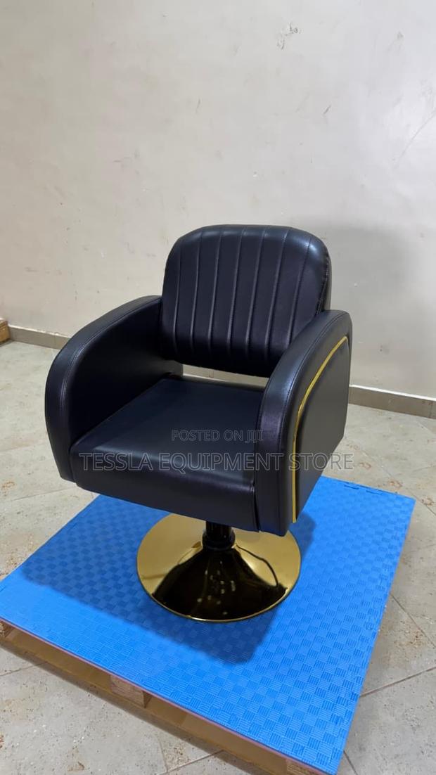 Serena Luxe Styling Seat - main view