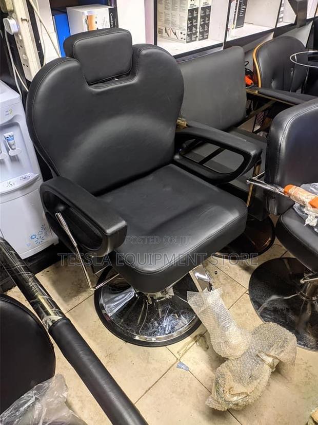 Imported Barber Chair - thumbnail 2