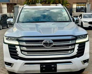 Toyota Land Cruiser 3.3 Diesel 4WD 2022 White