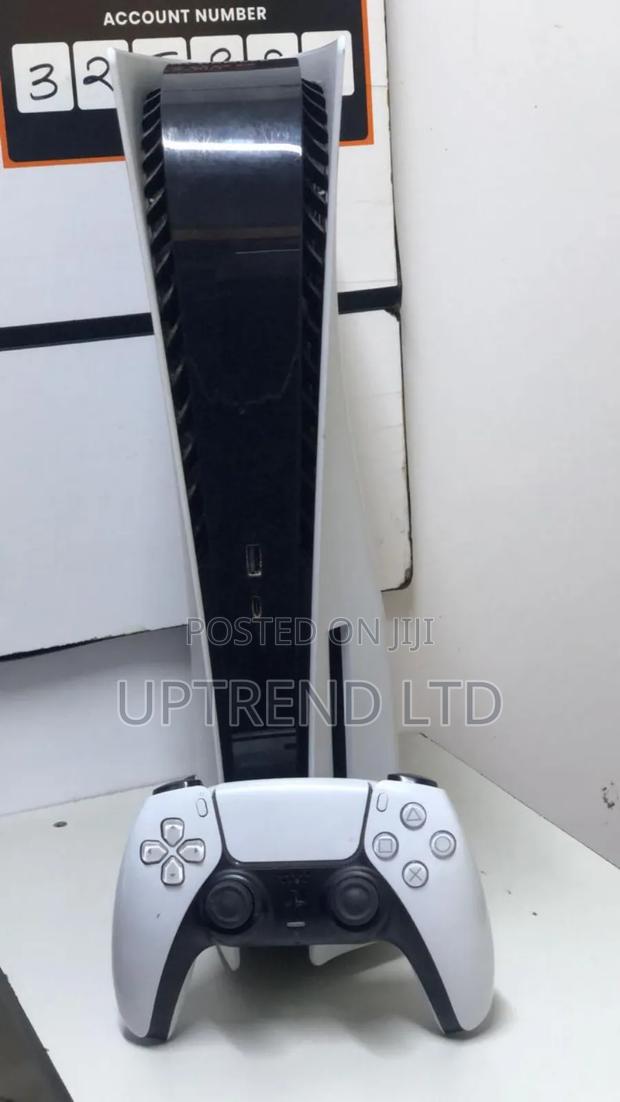 Playstation 5 ( Ps5 Standard ) Slightly Used One Controller - main view