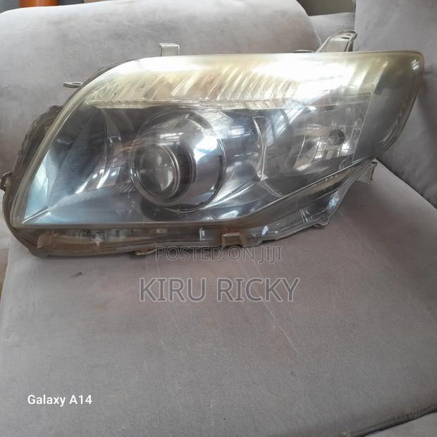 Toyata Fielder 2010 Xenon Headlight - main view
