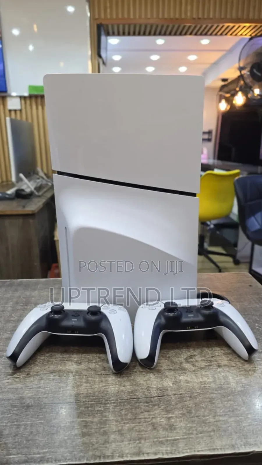 Ex Usa Playstation 5 Slim Two Controllers (Ps5 Slim )