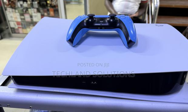 Uk Used Sony Playstation 5 Standard 825 Gb - thumbnail 3