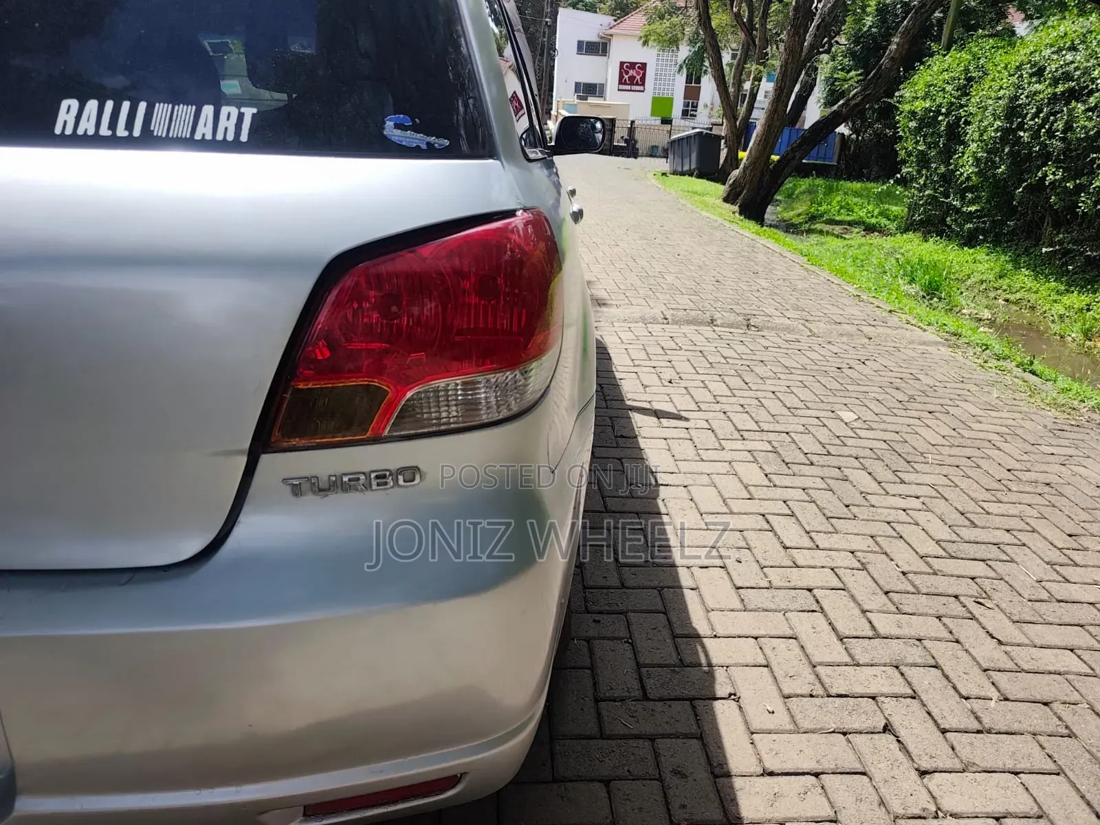 Mitsubishi Airtrek 2.0 Turbo-R 2005 Silver