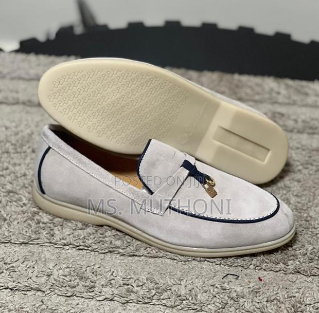 Loro Piana Summer Charms Walk Collection Size 39-45