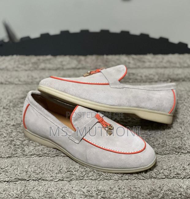 Loro Piana Summer Charms Walk Collection Size 39-45 - thumbnail 2