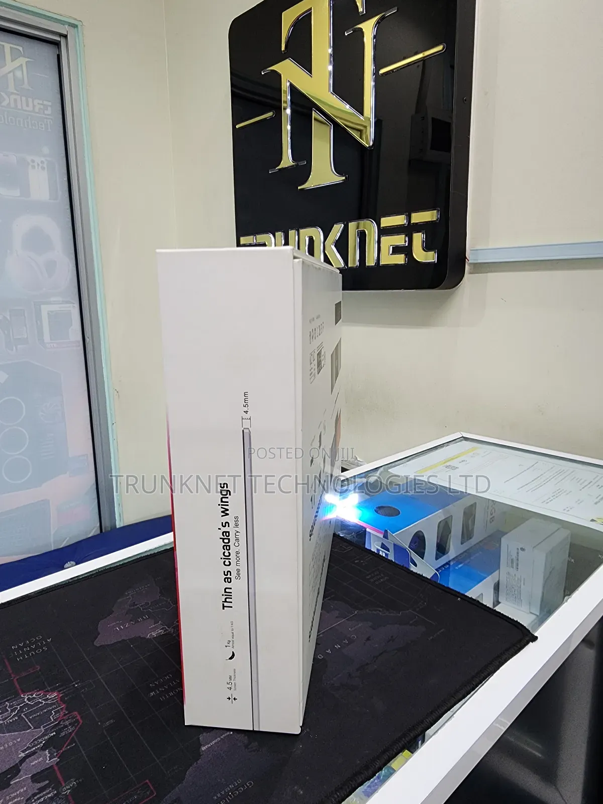 V2com S8 Ultra – 14′′ Ultra-Thin Portable Monitor, 4.5 Mm Thickness,