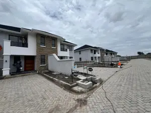 4bdrm Maisonette in Lukenya Plains for sale