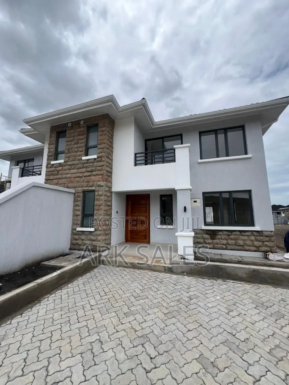 4bdrm Maisonette in Lukenya Plains for sale