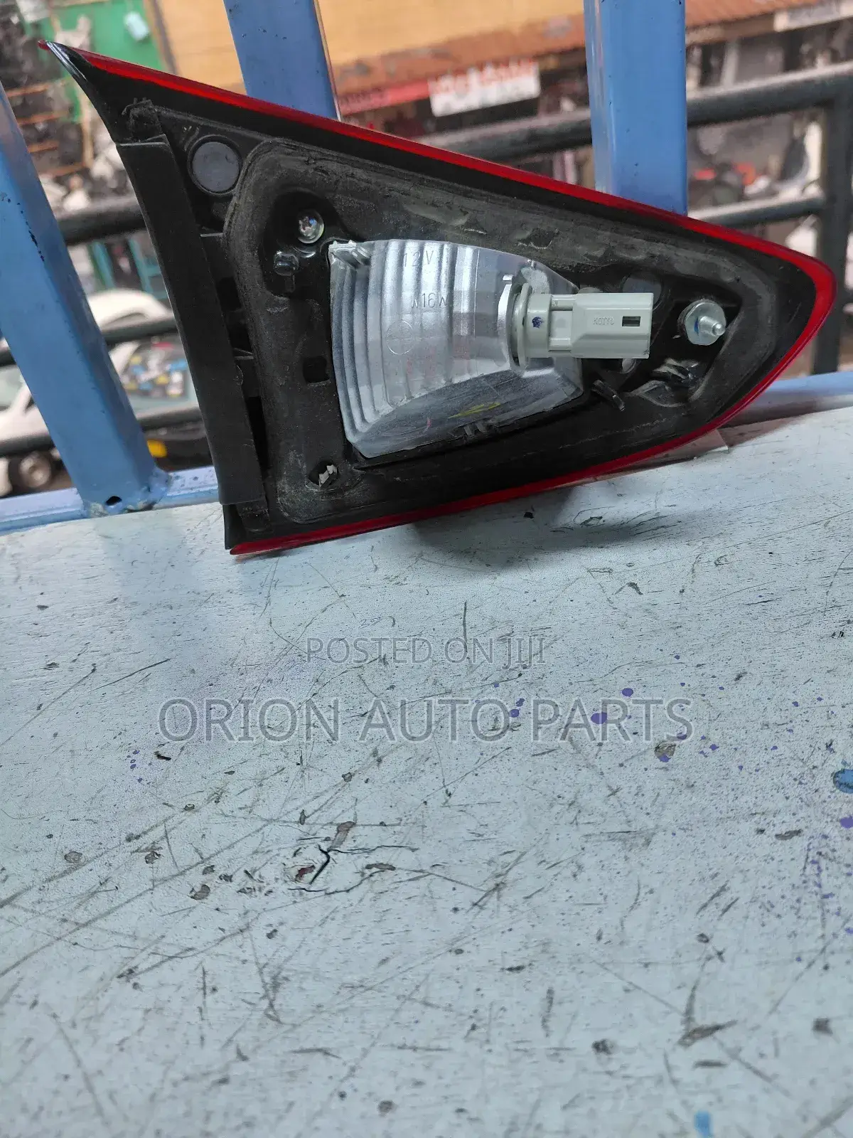 Mazda Demio Bootlight
