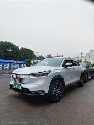 Honda Vezel 2021 Silver