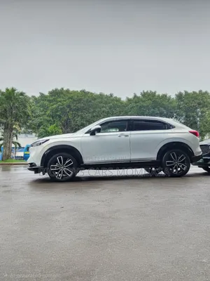 Honda Vezel 2021 Silver