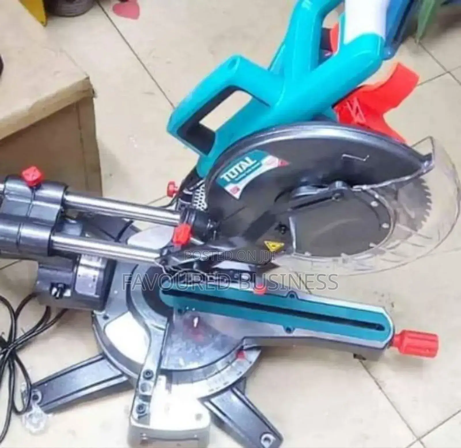 Brand New Electric Meter Saw 1400w