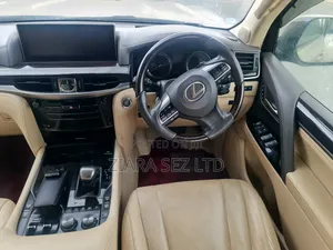 Lexus LX 570 (5 seats) AWD 2017 Brown