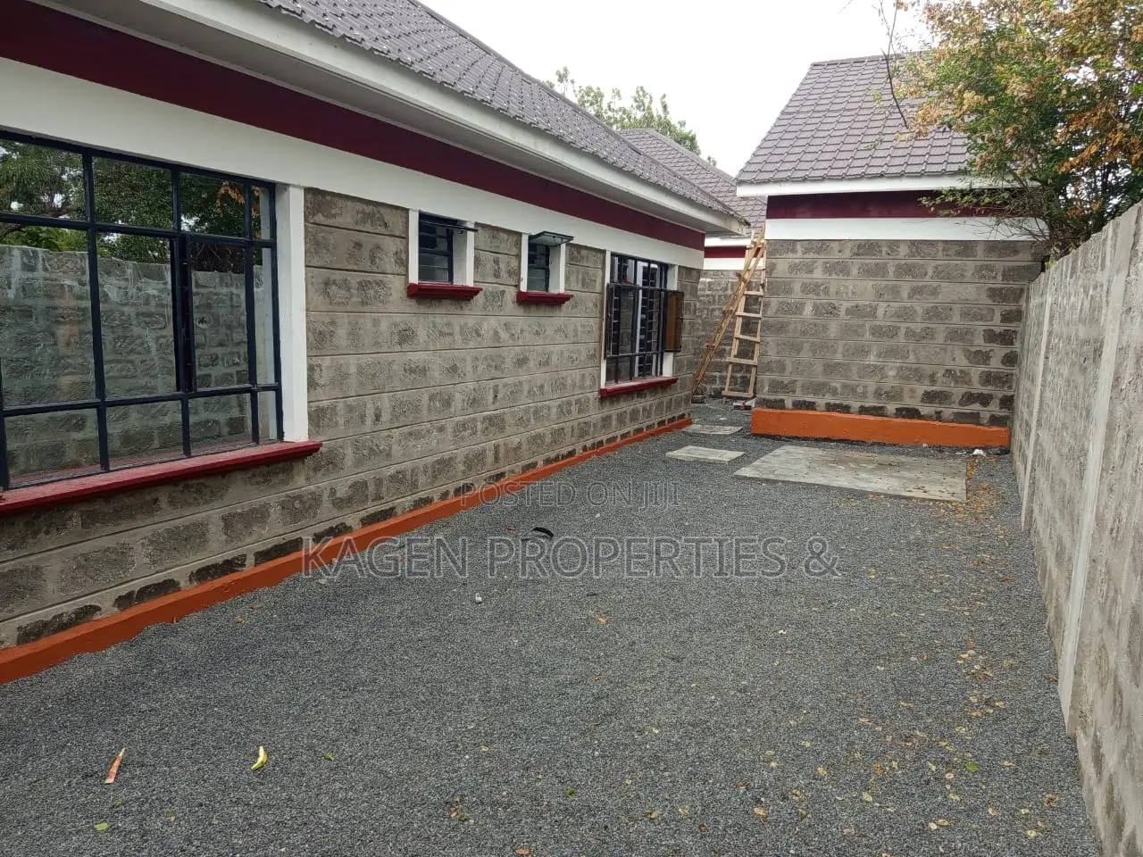 4bdrm Bungalow in Kitengela for sale
