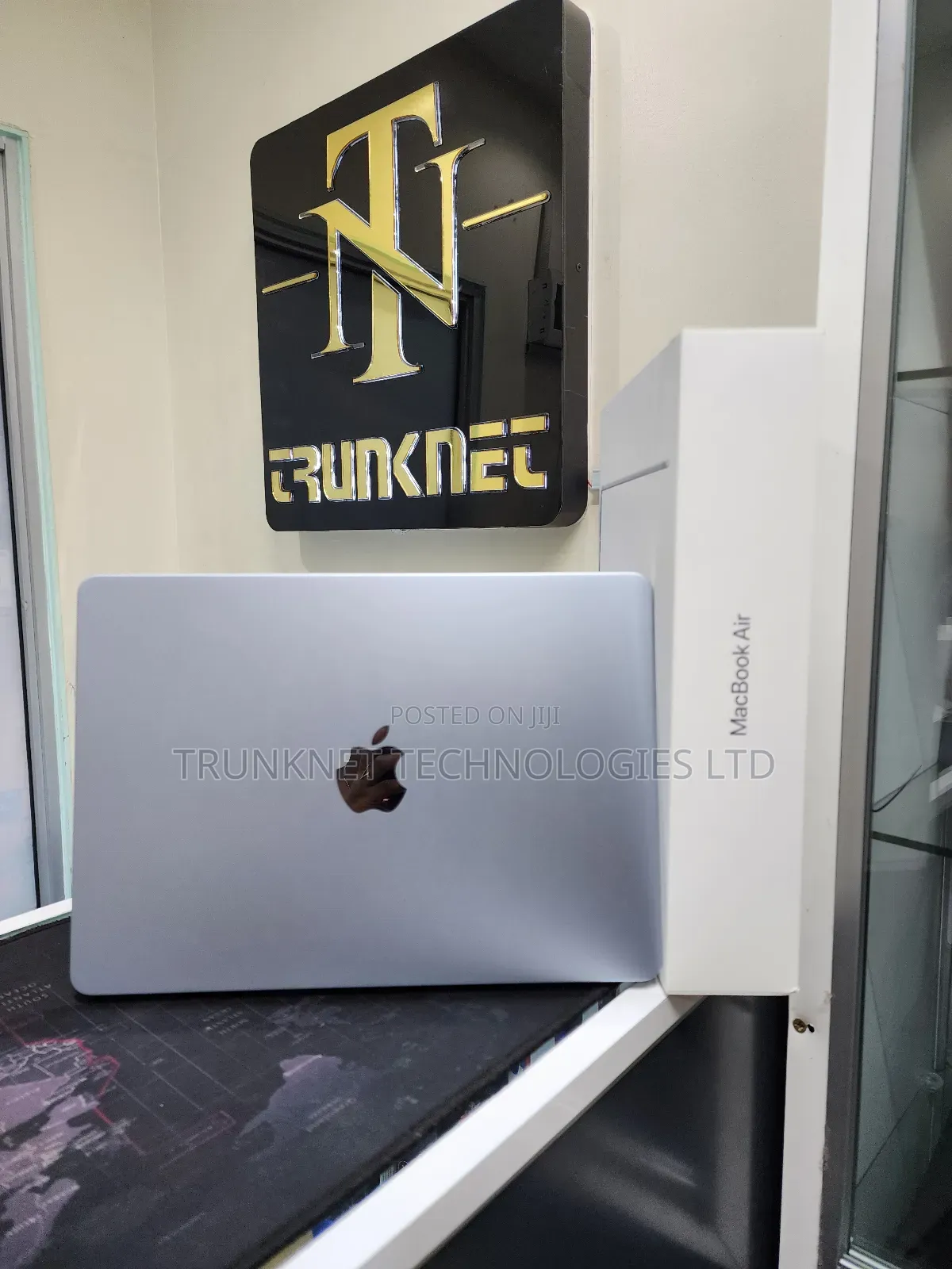 New Laptop Apple MacBook Air 2025 M4 13-inch 16GB Apple M4 SSD 256GB
