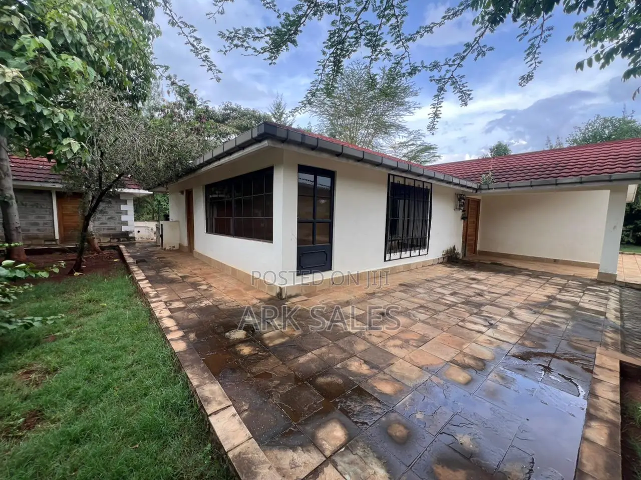 4bdrm Bungalow in Green Park Estate, Lukenya for sale