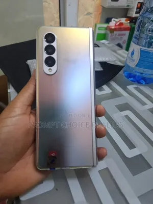 Samsung Galaxy Z Fold 3 256 GB Gold