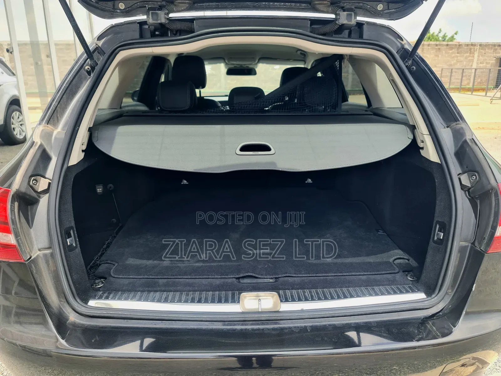 Mercedes-Benz C200 2015 Black