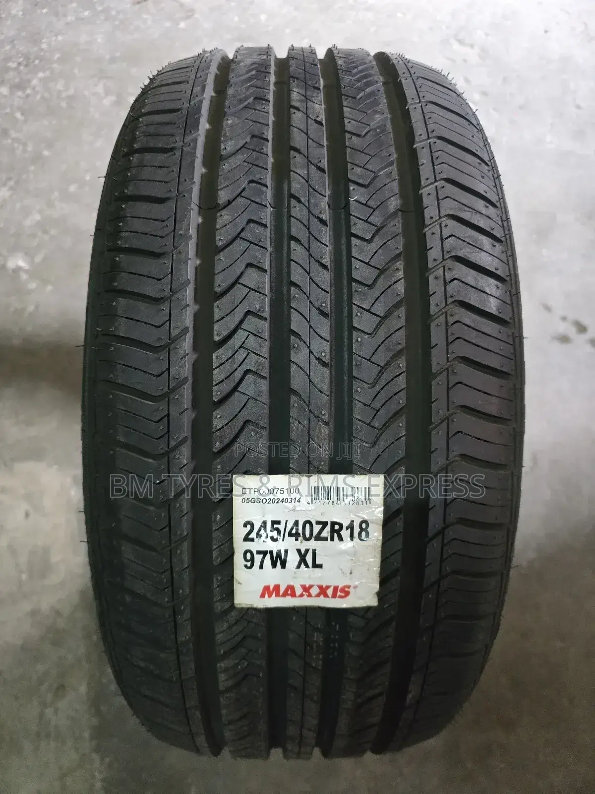 245 /40 R18 Maxxis Tyres (Bravo) Thailand.