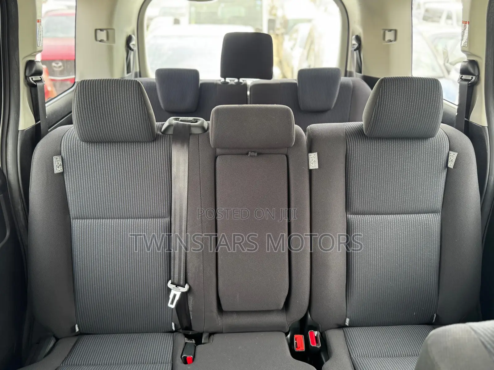 Toyota Noah 2.0 FWD (8 Seater) 2020 Silver