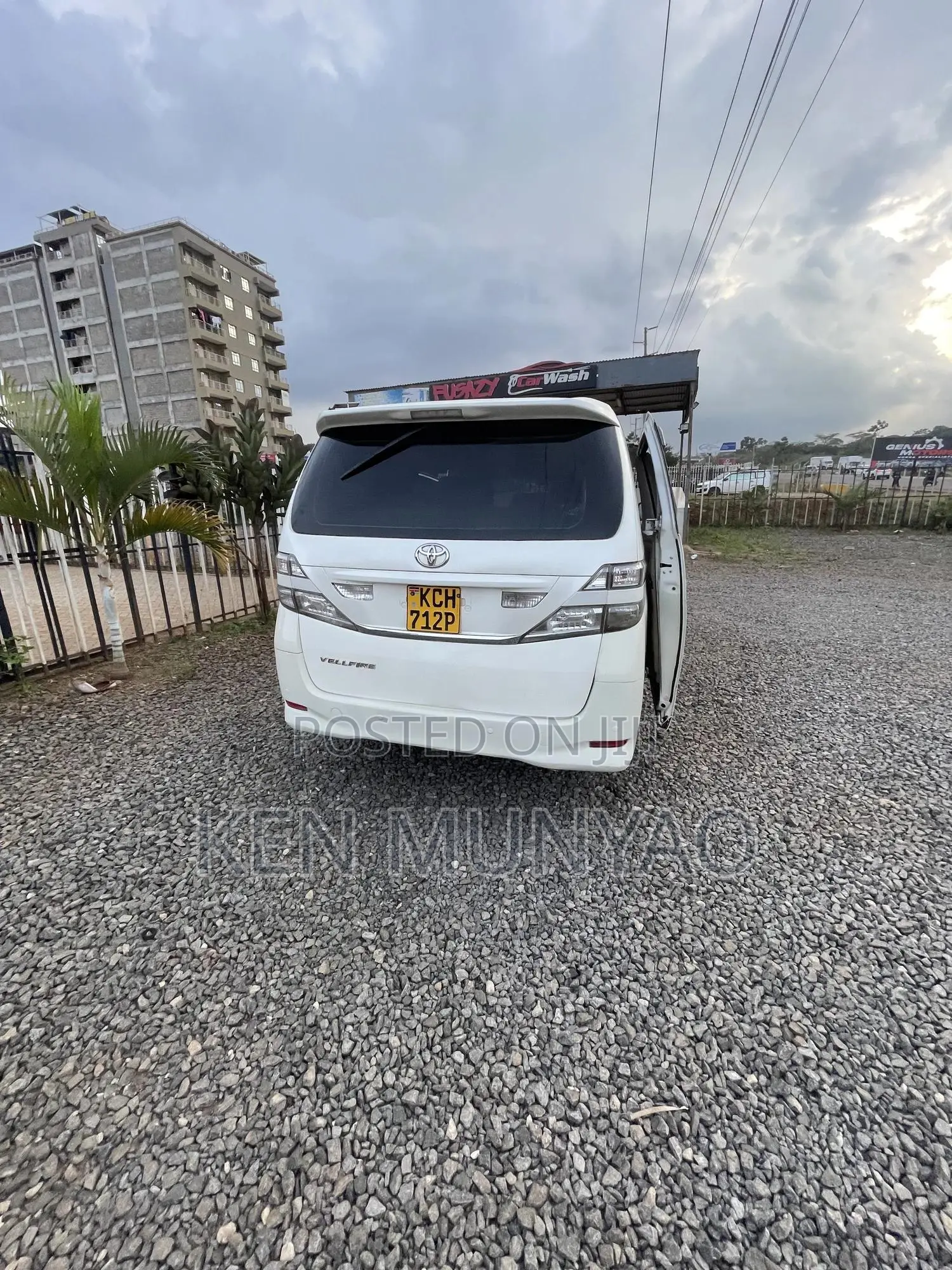 Toyota Vellfire 2009 White