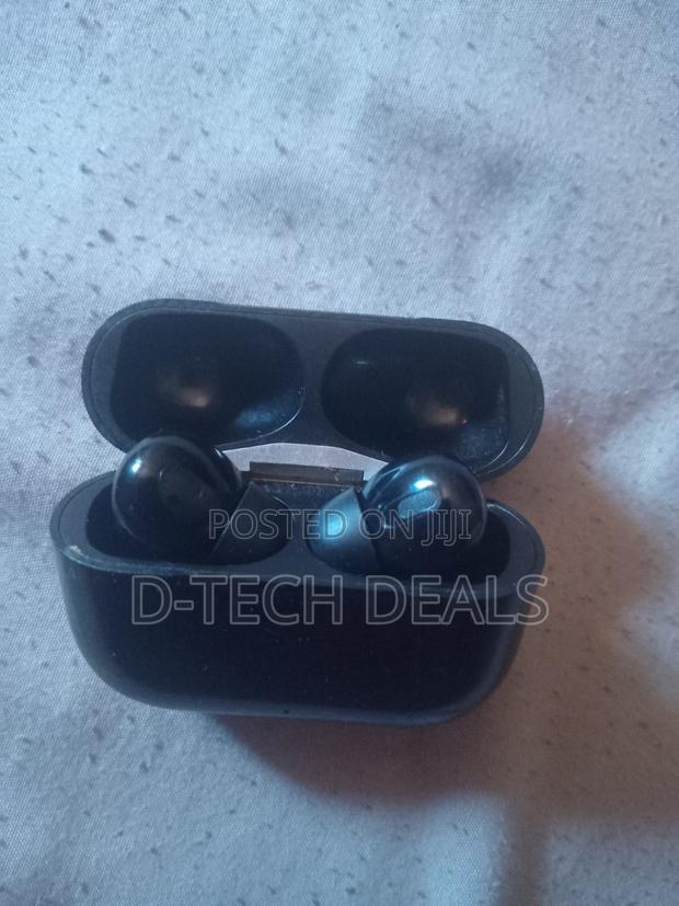 Wireless Bluetooth Airpods With Charging Case - thumbnail 3