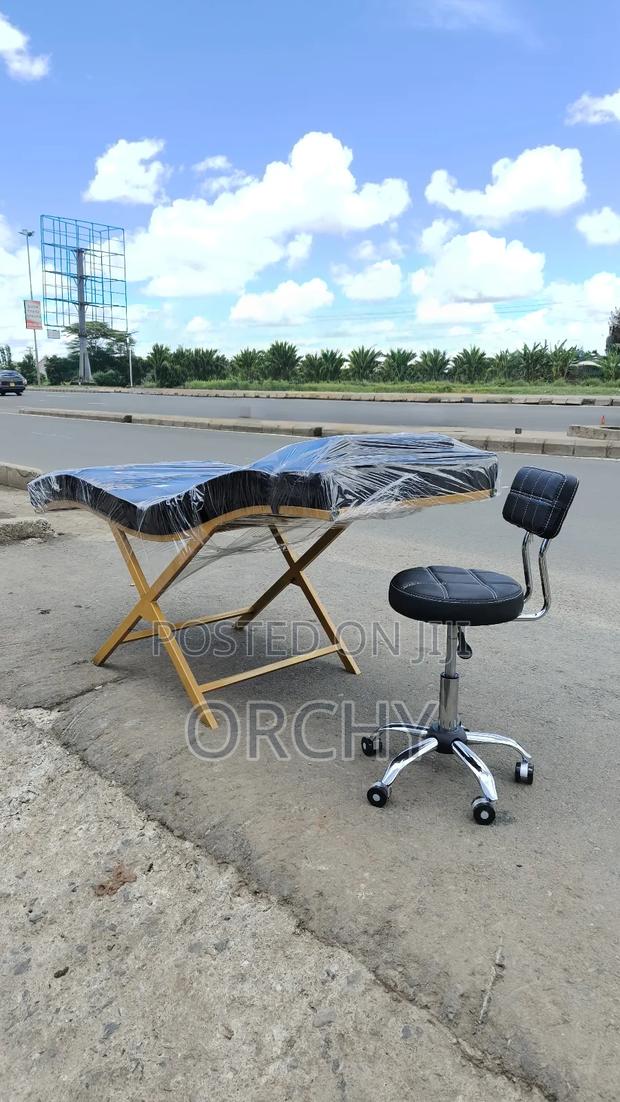Lash Bed and Hydraulic Stool - main view