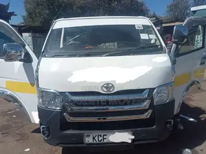 Toyota HiAce 2008 White