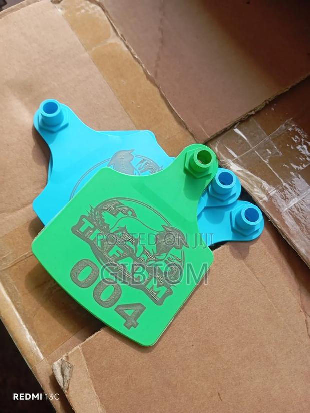 Logo Customized Cattle Tags - main view