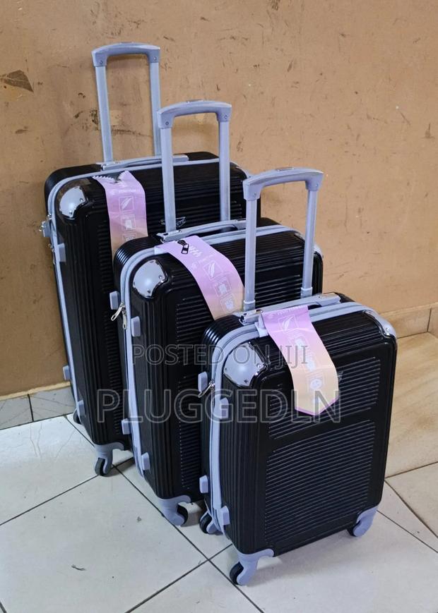 3 in 1 Luxurious Fibre Suitcase* - Size 4.