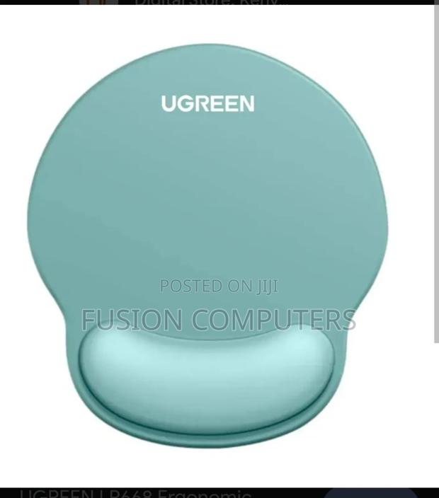 Ugreen Mouse Pad With Wrist Rest - main view