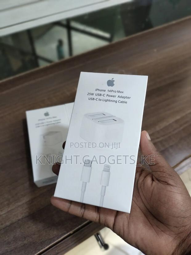 iPhone 14 Pro Max 25w Charger - thumbnail 2