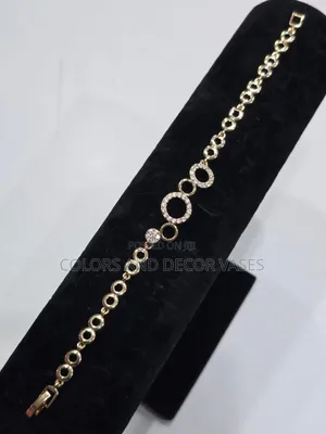 Elegant Gold Bracelets Shine Every Day