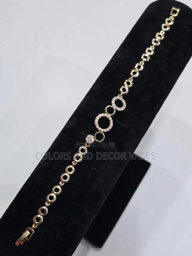 Elegant Gold Bracelets Shine Every Day