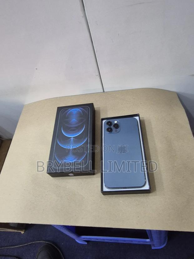 Apple iPhone 12 Pro Max 256 GB Blue - thumbnail 4