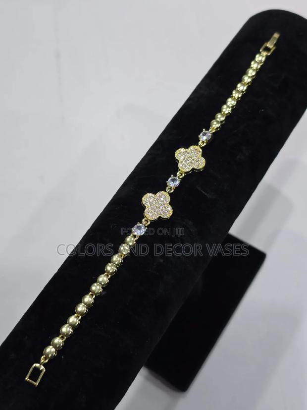 Beautiful and Classic Bracelets Gift Idea - thumbnail 3