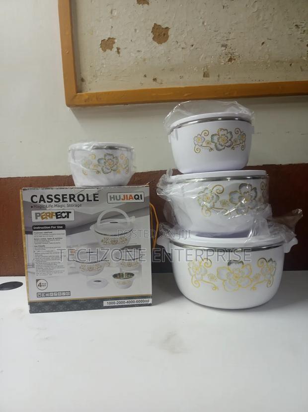 *Set of 4 White Casserole Hotpots, White