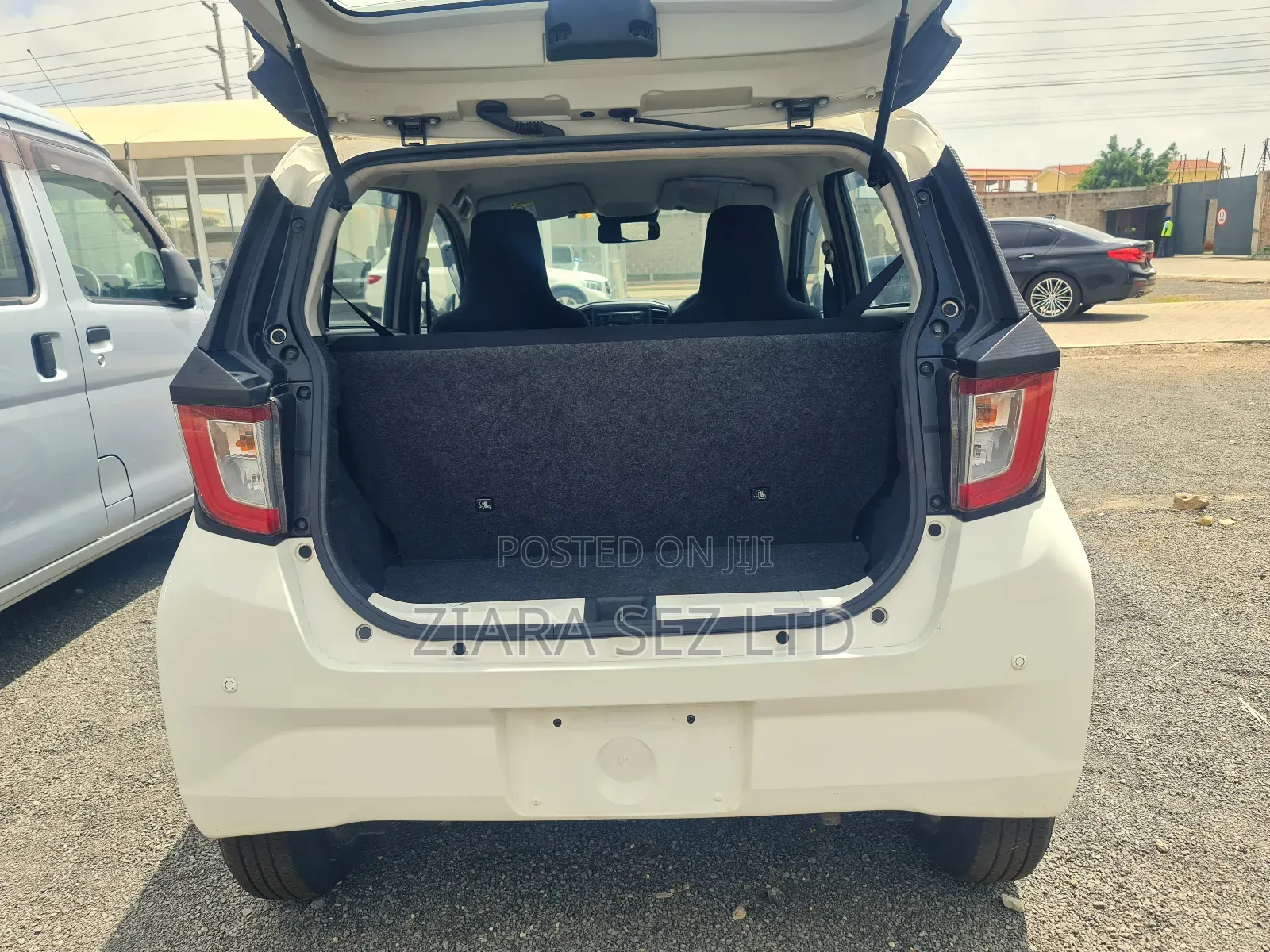 Daihatsu Mira 2018 White
