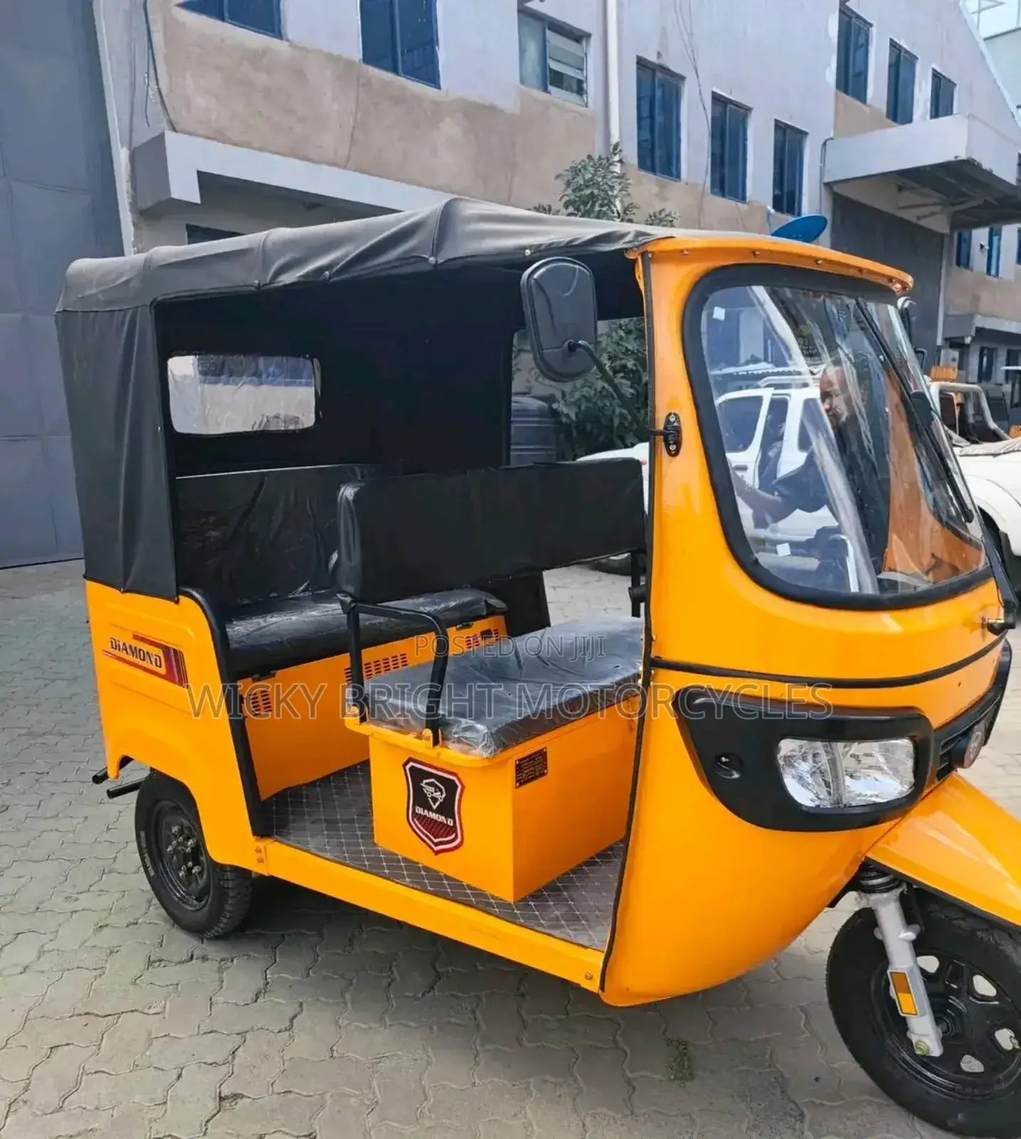 New Motorcycle 2025 Yellow