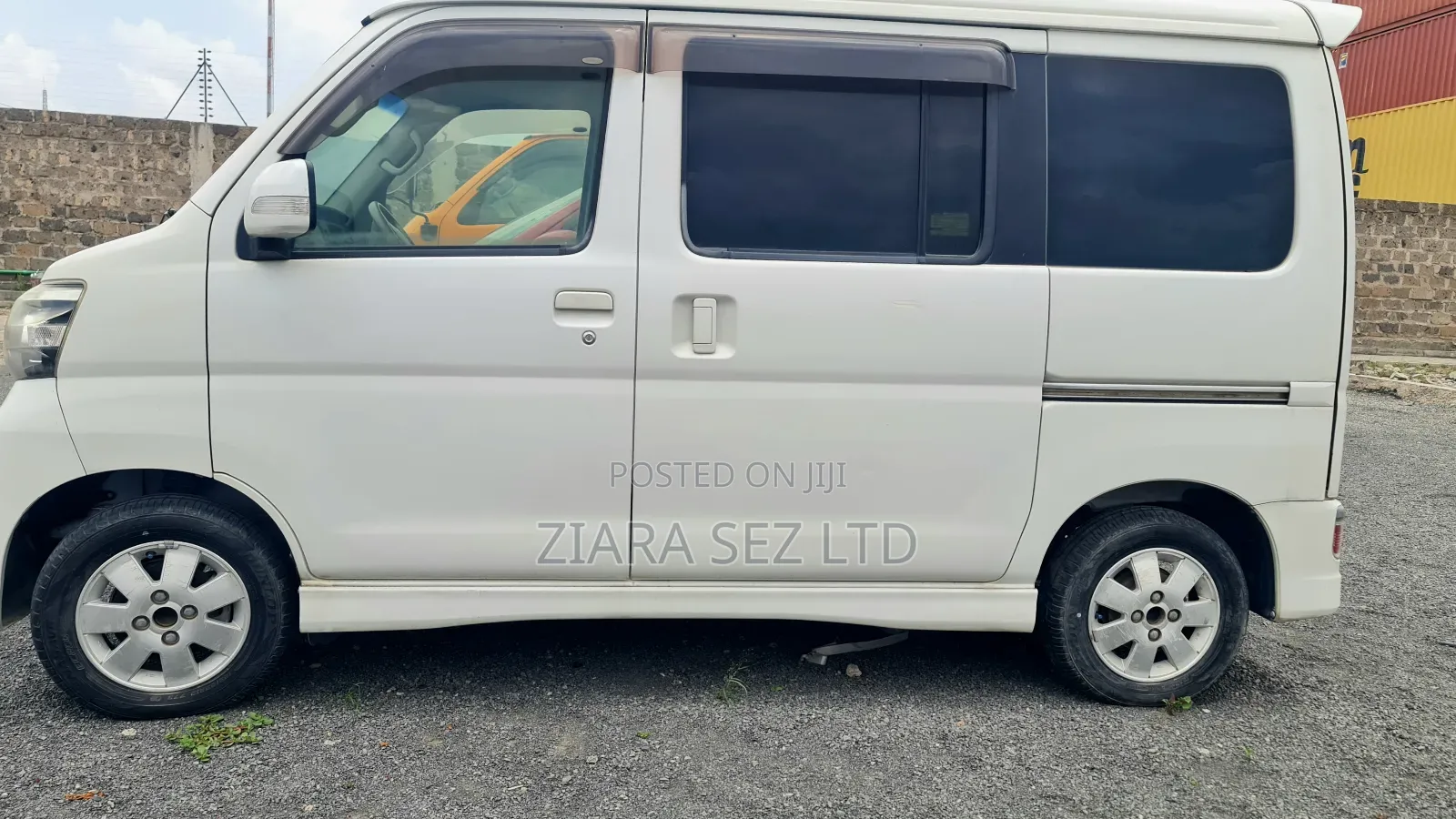 Daihatsu Atrai 2014 White
