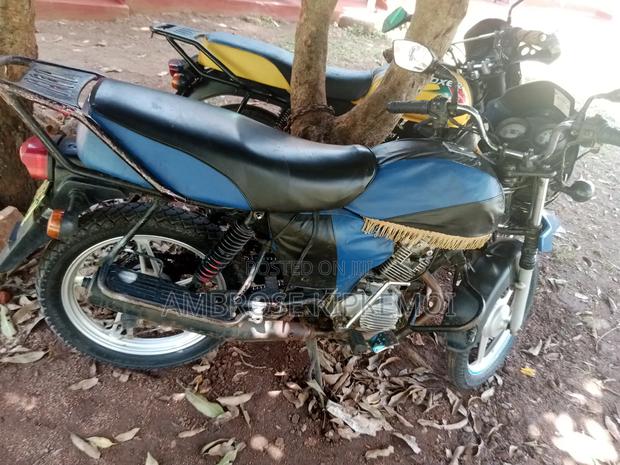 TVS 2019 Blue - main view