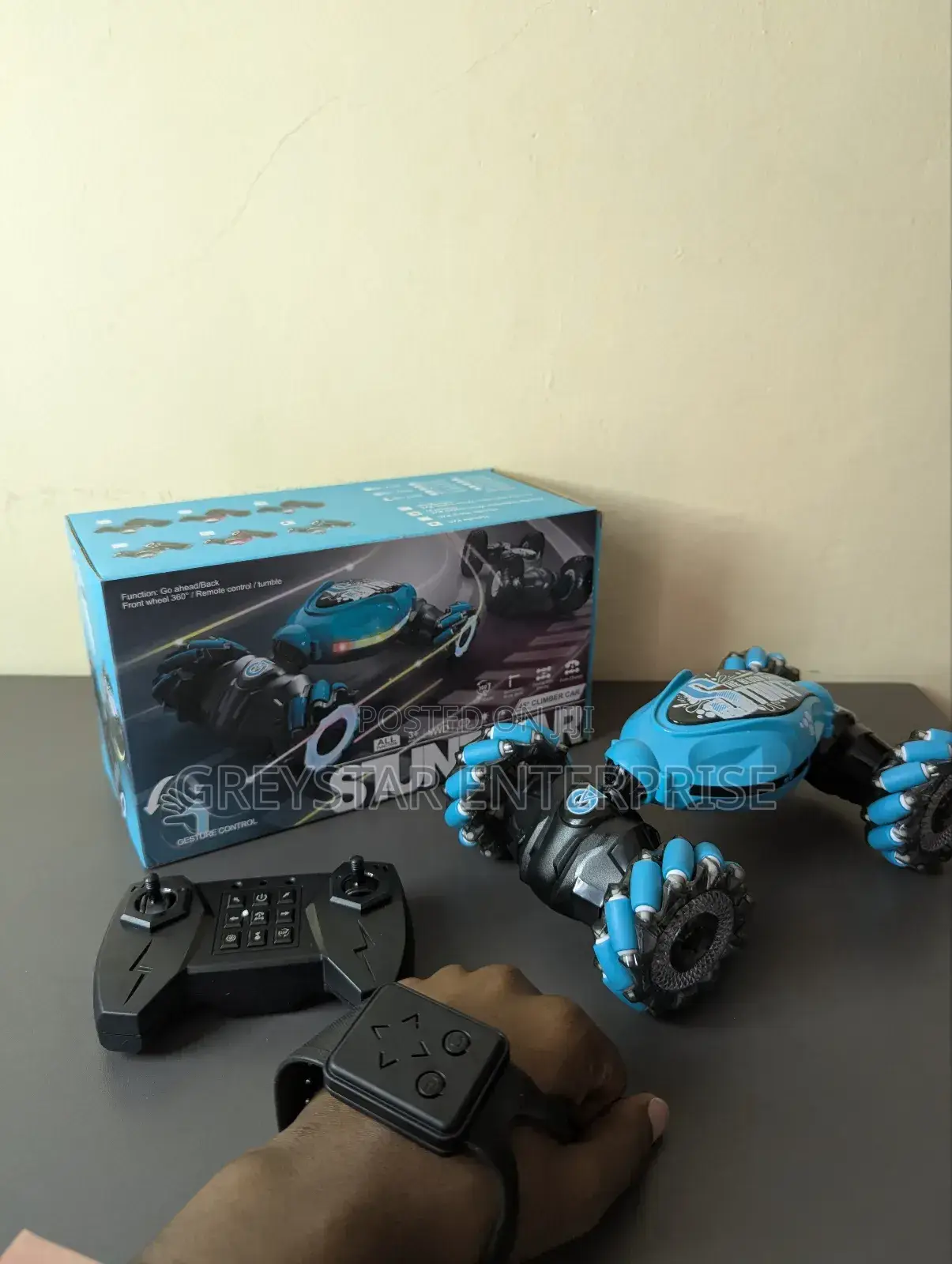 Gesture Control Double Sided Rc Car 2.4gh Remote Control Off-Road Cars