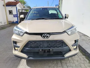 Toyota Raize 1.0 FWD 2021 Gold