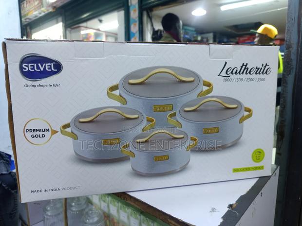 Leatherite Hotpots Available in Different Colors 