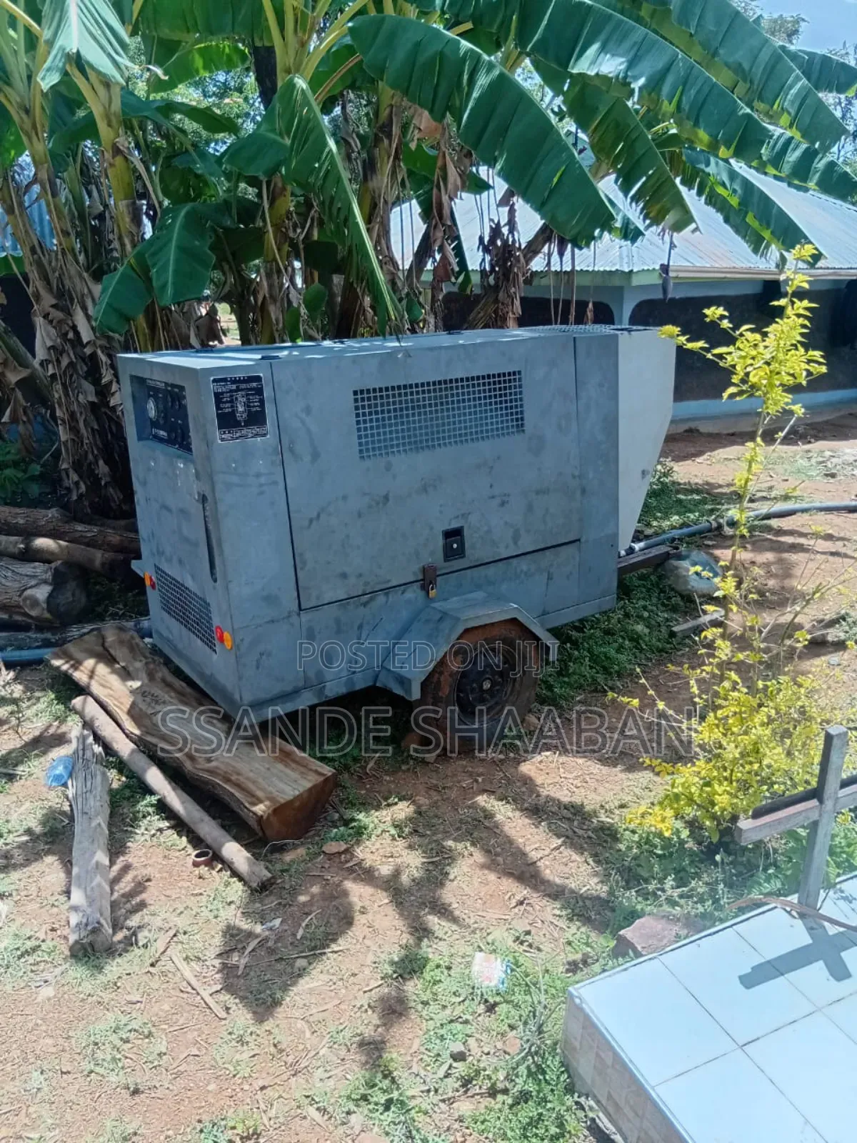 Breakers and Compressors for Hire