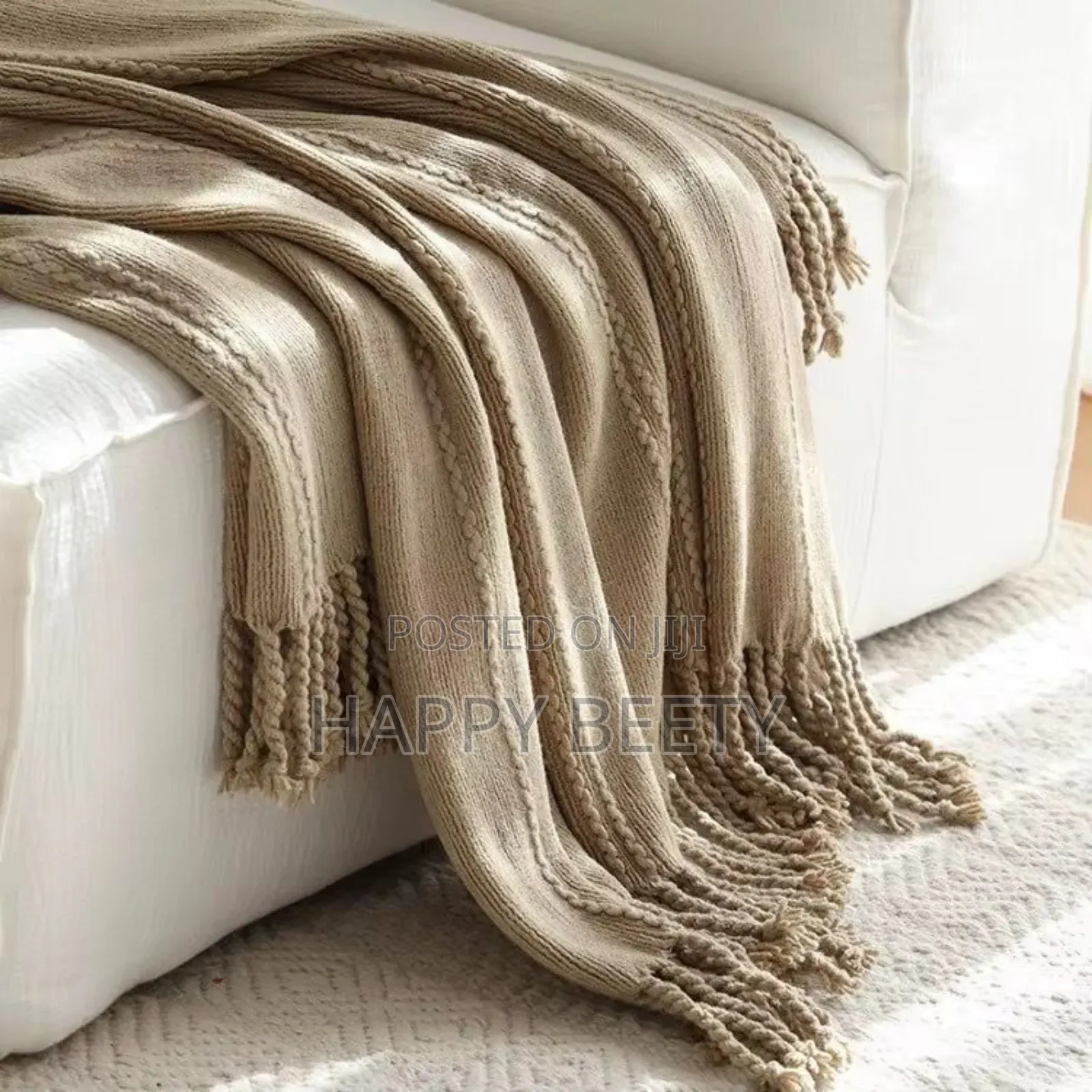 Throw Blanket With Tassel